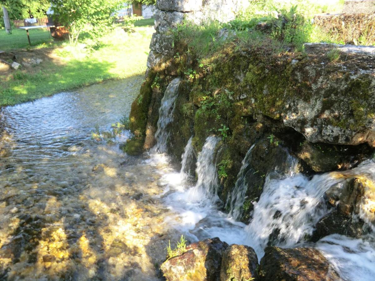 Hotel Pansion Izvor Korenica Zewnętrze zdjęcie